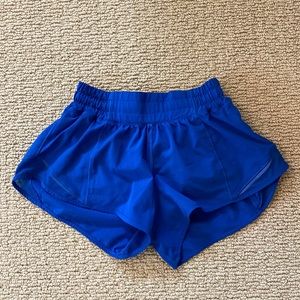Lululemon Hotty Hot shorts 2.5” in color Bluebell. Size 2